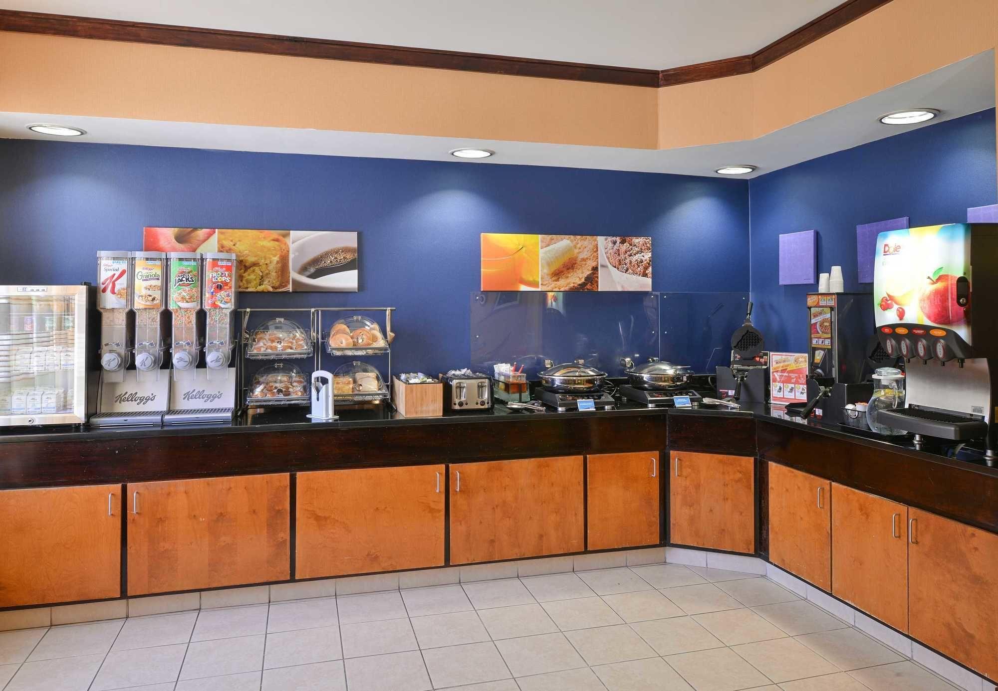 Fairfield Inn And Suites Charleston North/University Area Βόρειο Τσάρλεστον Εξωτερικό φωτογραφία