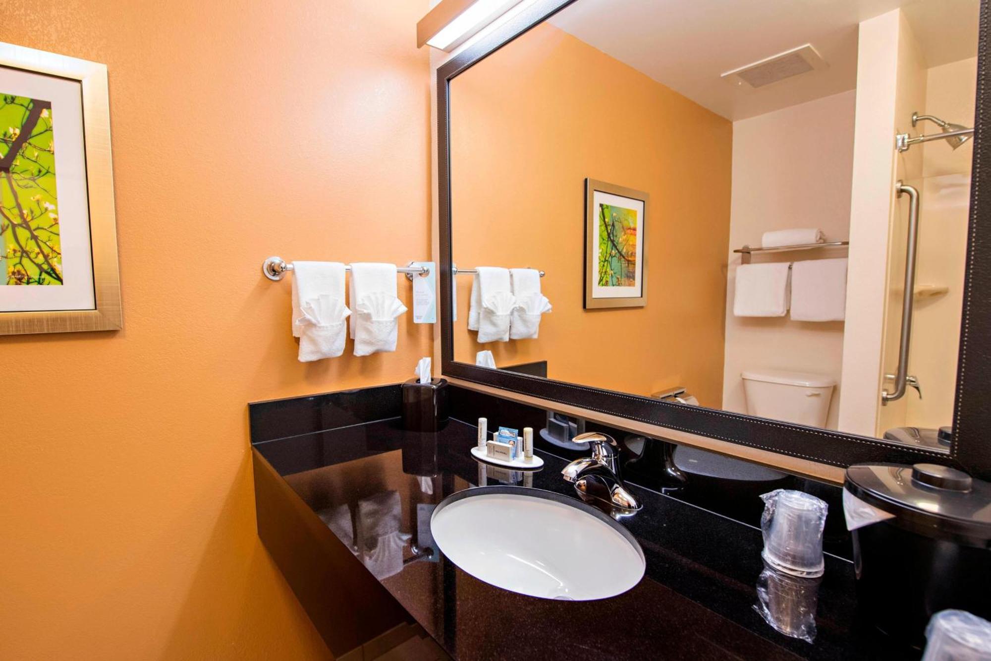 Fairfield Inn And Suites Charleston North/University Area Βόρειο Τσάρλεστον Εξωτερικό φωτογραφία