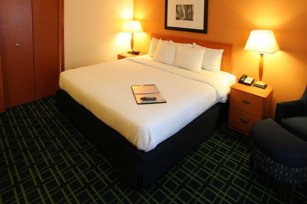 Fairfield Inn And Suites Charleston North/University Area Βόρειο Τσάρλεστον Εξωτερικό φωτογραφία